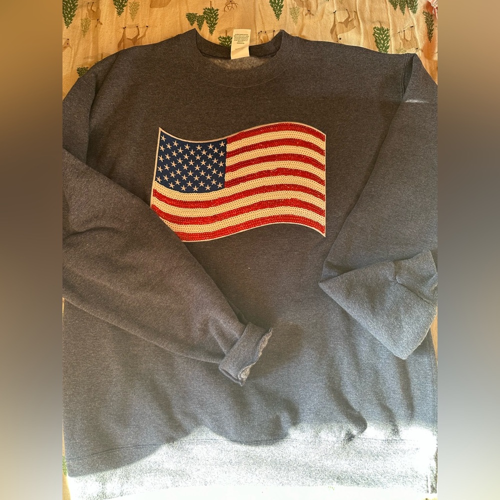 Women’s size medium USA flag  crew neck